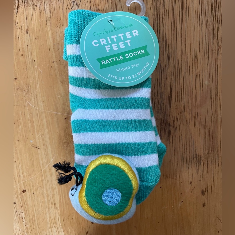 Little Snail Critter Feet Rattle Socks Gender Neutral design fits baby 0-24…